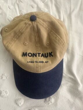 Two-Tone Tan and Navy Baseball Cap American eagle one size NWT